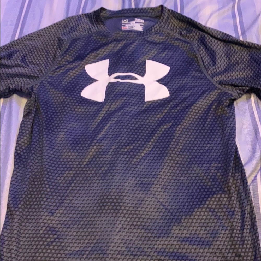 Black Under Armor Tee